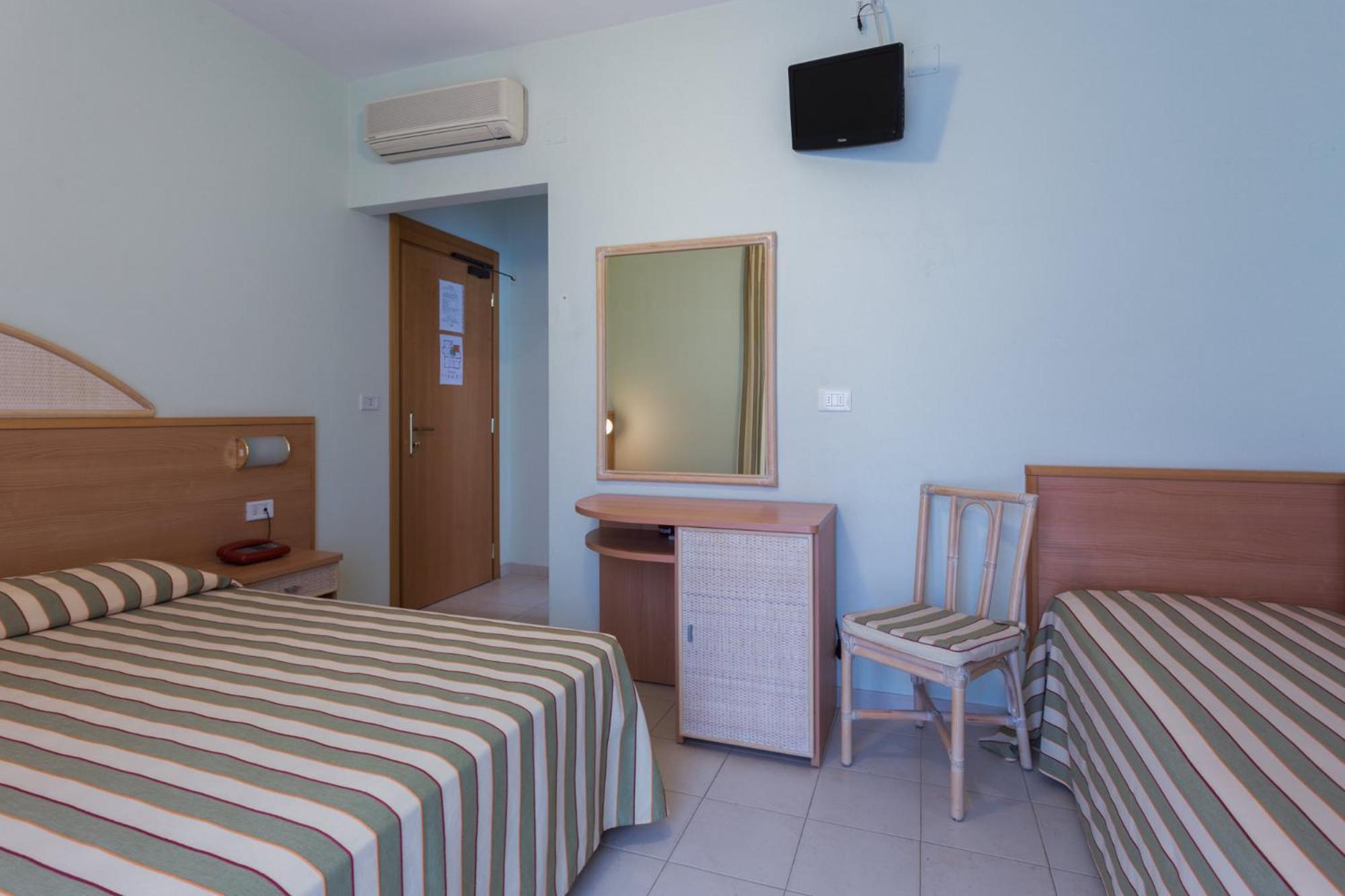 Hotel Jollino Pineto Exterior foto